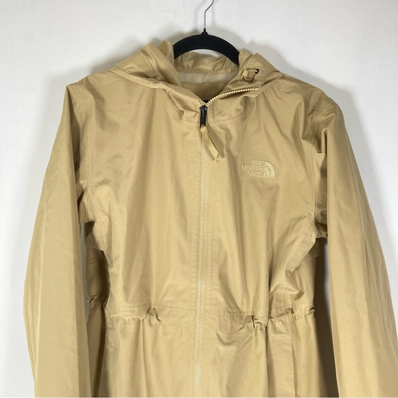 The North Face Daybreak Women’s  Rain Jacket Hooded Khaki Stone XS Raincoat - Picture 2 of 15